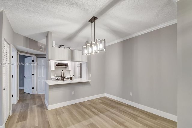 2206 Tuscany Way 2206, Boynton Beach, FL 33435