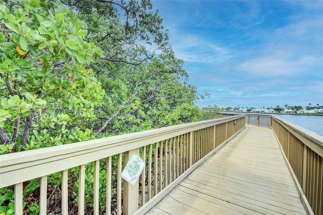 2206 Tuscany Way 2206, Boynton Beach, FL 33435