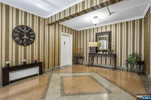 2350 Linwood Avenue 4E, Fort Lee, NJ 07024