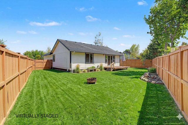 62803 Snowcap Court, Bend, OR 97701