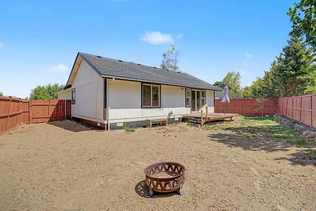 62803 Snowcap Court, Bend, OR 97701