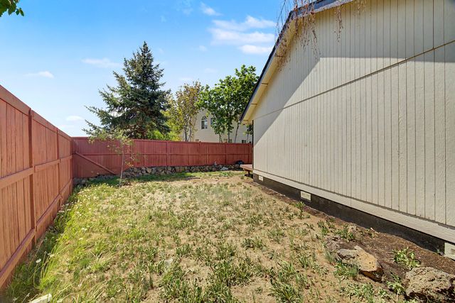 62803 Snowcap Court, Bend, OR 97701