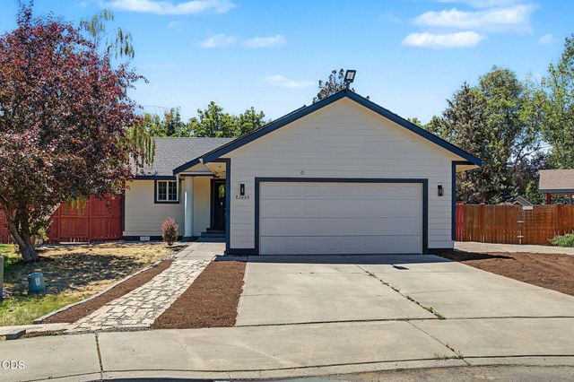 62803 Snowcap Court, Bend, OR 97701