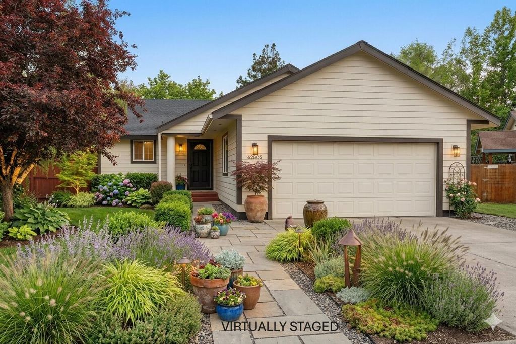 62803 Snowcap Court, Bend, OR 97701