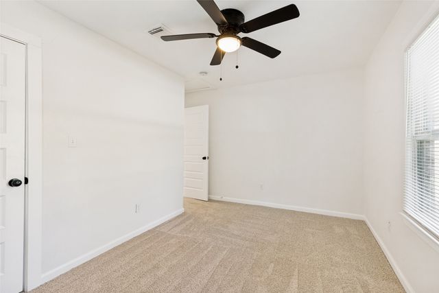 504 Davis Street, Gainesville, TX 76240