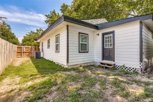 504 Davis Street, Gainesville, TX 76240