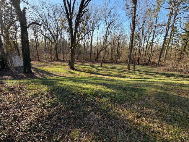 948 James Boulevard, Signal Mountain, TN 37377