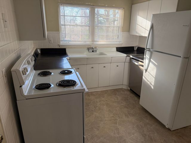 948 James Boulevard, Signal Mountain, TN 37377