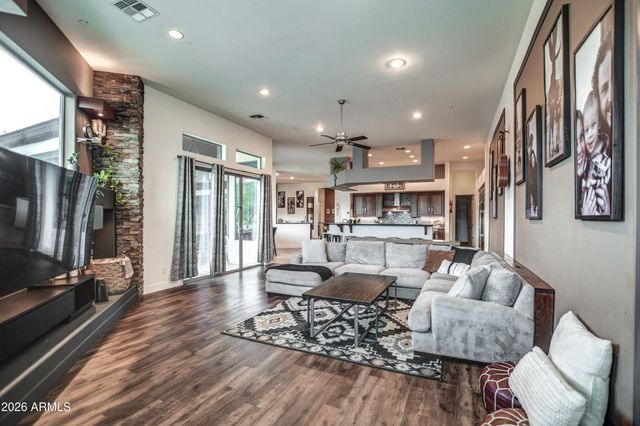 9156 W BAJADA Road, Peoria, AZ 85383