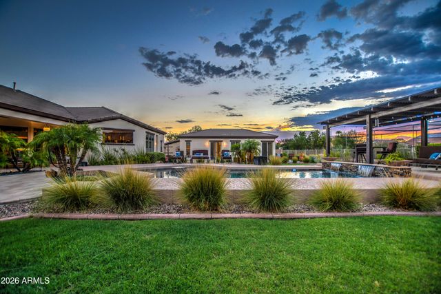 9156 W BAJADA Road, Peoria, AZ 85383