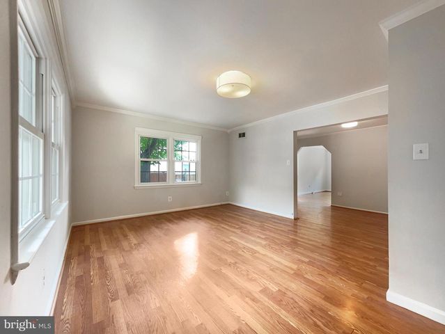 3118 BURGUNDY RD, Alexandria, VA 22303