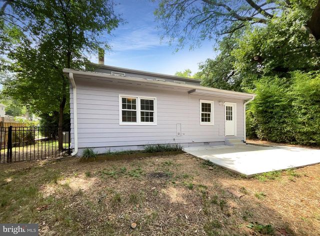 3118 BURGUNDY RD, Alexandria, VA 22303