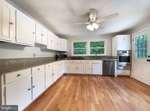 3118 BURGUNDY RD, Alexandria, VA 22303