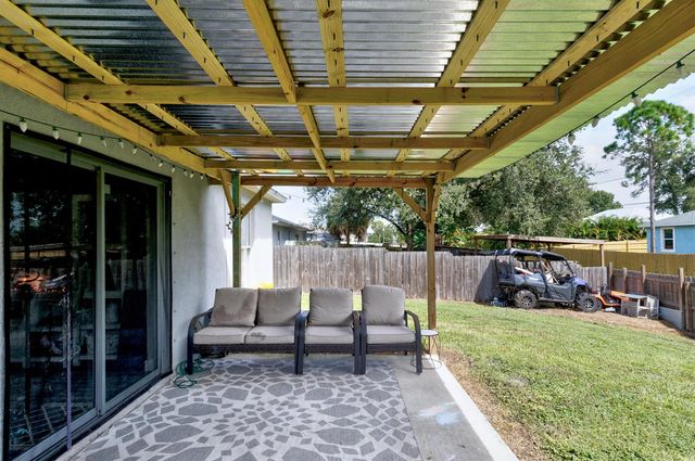 7726 102nd Avenue, Vero Beach, FL 32967