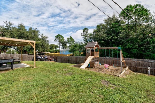 7726 102nd Avenue, Vero Beach, FL 32967
