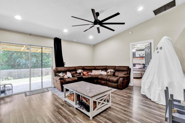 7726 102nd Avenue, Vero Beach, FL 32967