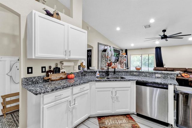 7726 102nd Avenue, Vero Beach, FL 32967