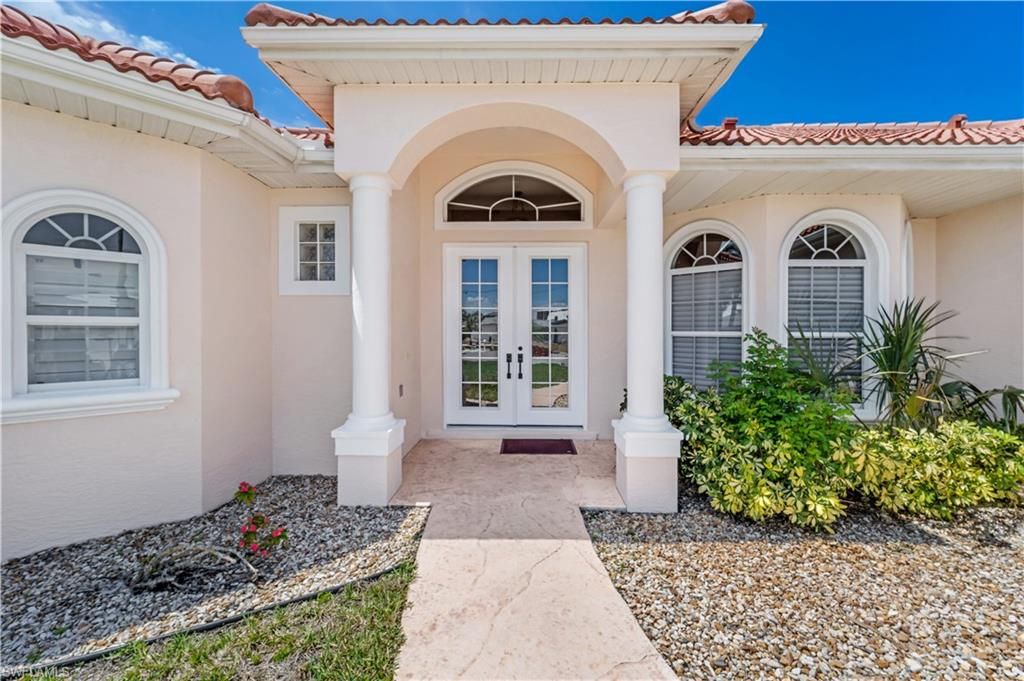 2871 Bracci DR, ST. JAMES CITY, FL 33956 — photo 2