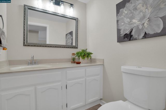 1605 Riverlake Rd, Discovery Bay, CA 94505