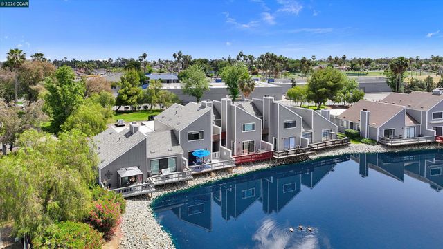 1605 Riverlake Rd, Discovery Bay, CA 94505