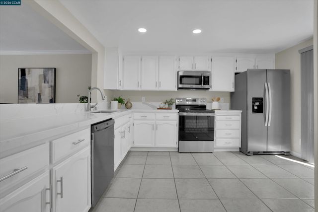 1605 Riverlake Rd, Discovery Bay, CA 94505