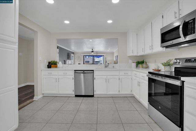 1605 Riverlake Rd, Discovery Bay, CA 94505