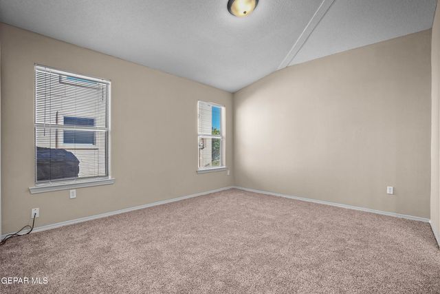 6237 LOVEBIRD Lane, El Paso, TX 79924