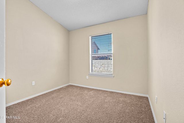 6237 LOVEBIRD Lane, El Paso, TX 79924