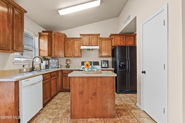 6237 LOVEBIRD Lane, El Paso, TX 79924