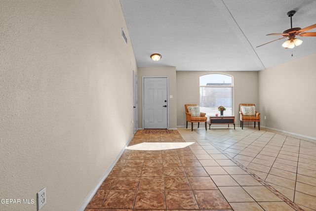 6237 LOVEBIRD Lane, El Paso, TX 79924