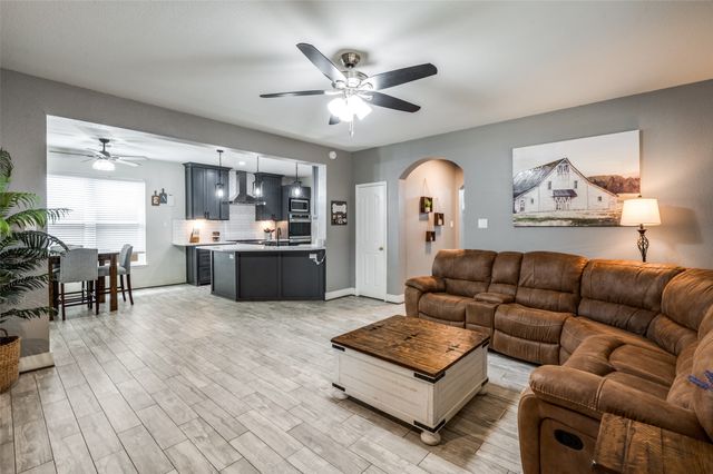 4541 Ridgepointe Drive, The Colony, TX 75056