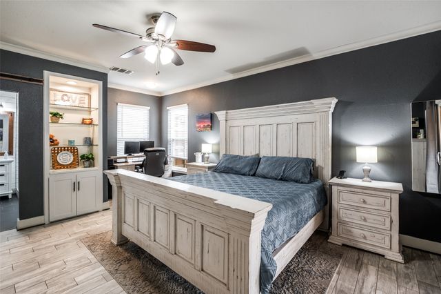 4541 Ridgepointe Drive, The Colony, TX 75056