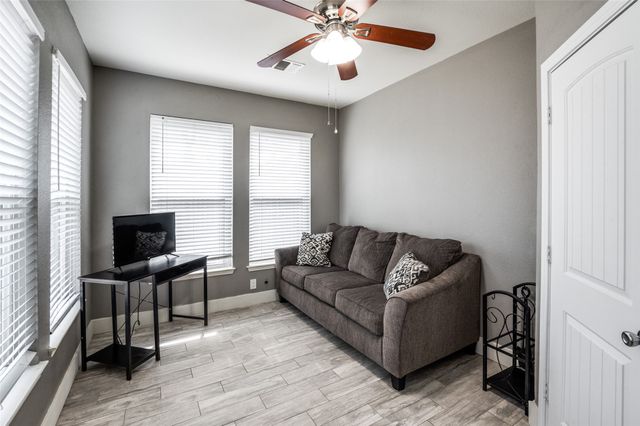 4541 Ridgepointe Drive, The Colony, TX 75056