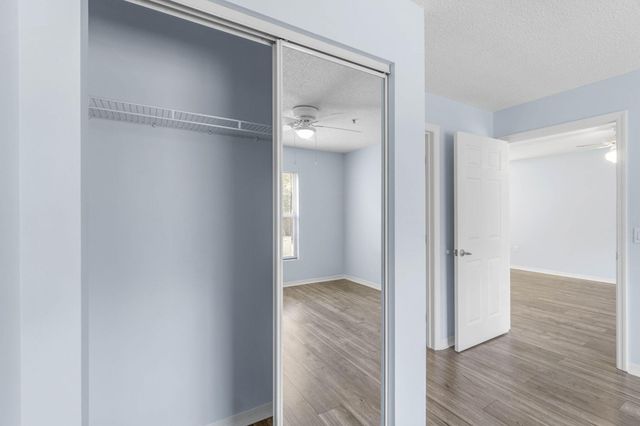 4274 Calinda Lane UNIT 221, Niceville, FL 32578