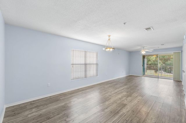 4274 Calinda Lane UNIT 221, Niceville, FL 32578