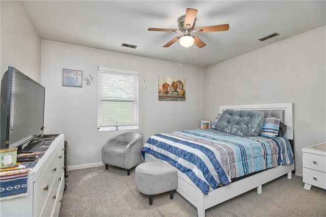 13341 Metropolitan Avenue, Bonner Springs, KS 66012