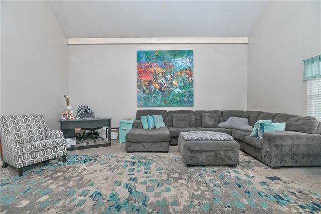 13341 Metropolitan Avenue, Bonner Springs, KS 66012
