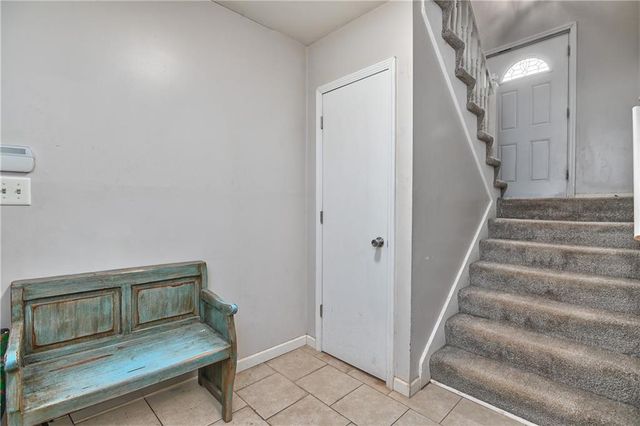 13341 Metropolitan Avenue, Bonner Springs, KS 66012
