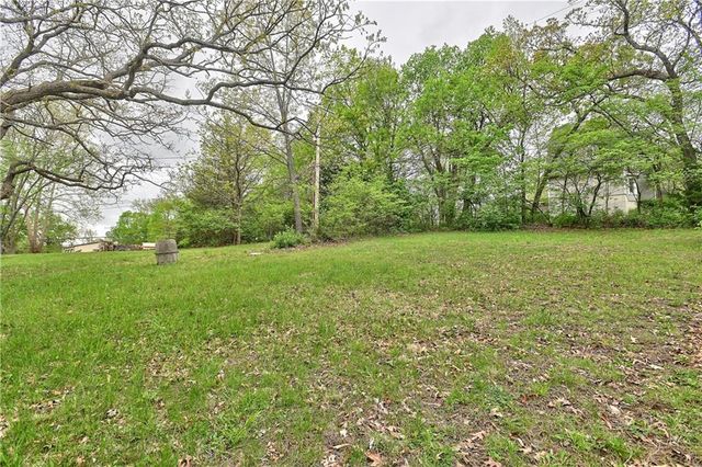 13341 Metropolitan Avenue, Bonner Springs, KS 66012