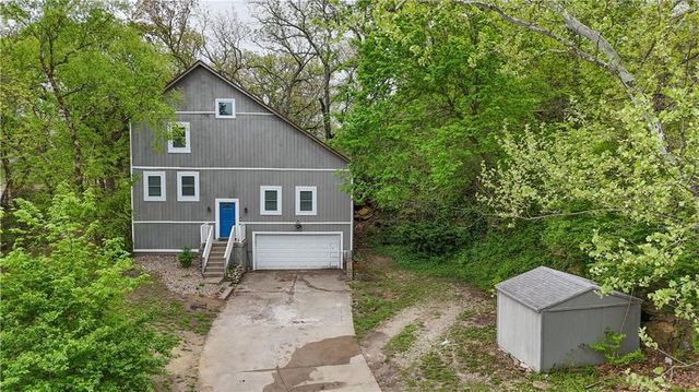 13341 Metropolitan Avenue, Bonner Springs, KS 66012