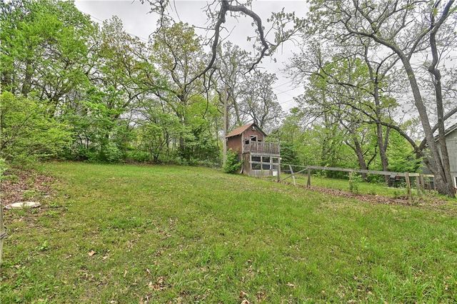13341 Metropolitan Avenue, Bonner Springs, KS 66012