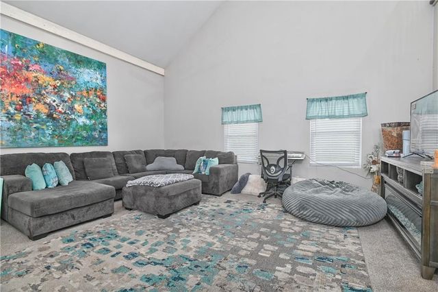 13341 Metropolitan Avenue, Bonner Springs, KS 66012