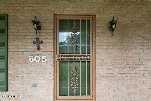 605 Upper Darby Road, Jackson, MS 39212