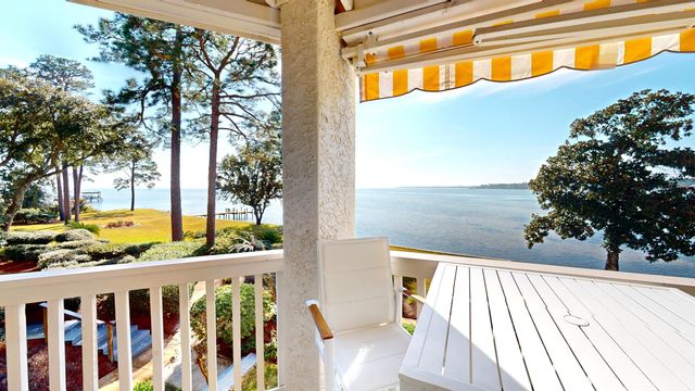47 Marina Cove Drive UNIT 205, Niceville, FL 32578