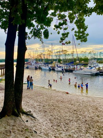 47 Marina Cove Drive UNIT 205, Niceville, FL 32578