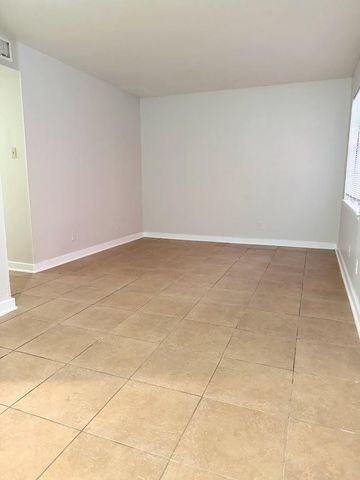 307 E 31 ST 106, Austin, TX 78705