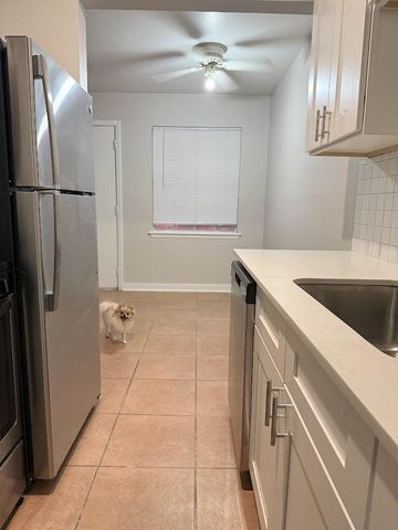 307 E 31 ST 106, Austin, TX 78705