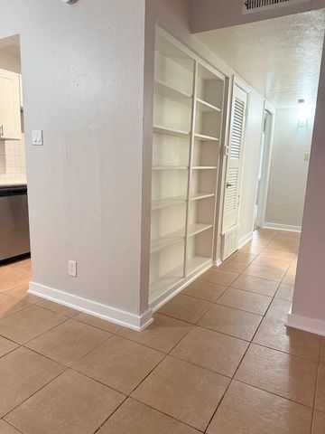 307 E 31 ST 106, Austin, TX 78705