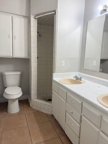307 E 31 ST 106, Austin, TX 78705