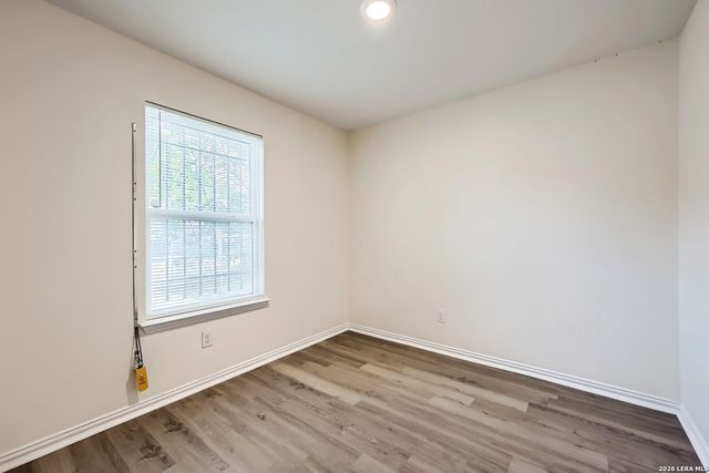 519 S San Gabriel Ave, San Antonio, TX 78237